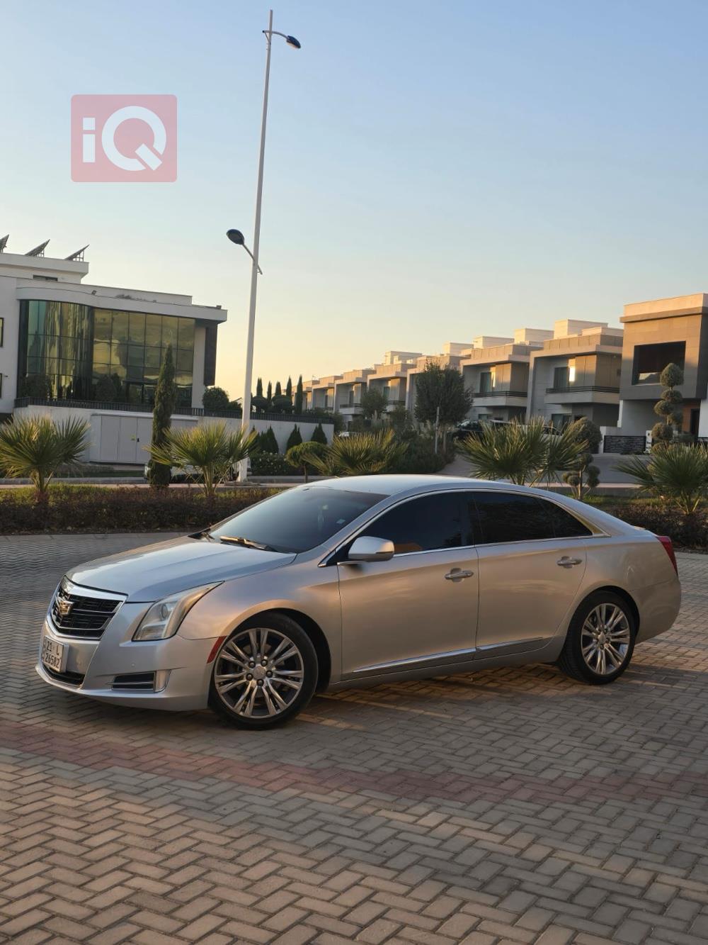 كاديلاك XTS